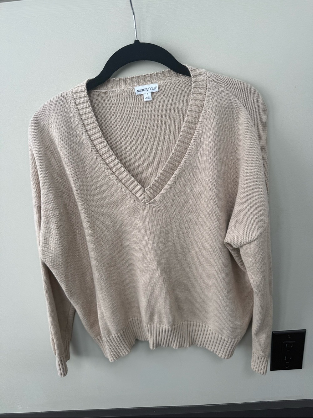 Minnie Rose Relaxed V-Neck Sweater in Light Beige